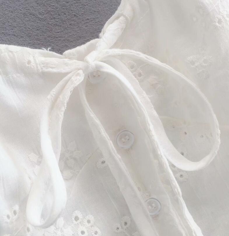 Embroidery Hollow Out Lacing up V neckline Camis Women Summer Ruched Short Tank Tops Retro Cool Girl Sexy Slim Crop Top Tees 210429