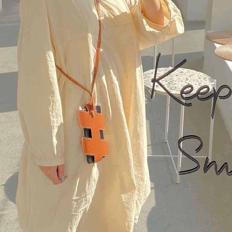 Fashion Excelent Designer leather handbag phone pouch cases suitable for all Samsung models and iphone 12 11 Pro Max case 11P XR XSMax 7P 8P
Fashion Excelent Designer leather handbag phone pouch cases suitable for all Samsung models and iphone 12 11 Pro Max case 11P XR XSMax 7P 8P