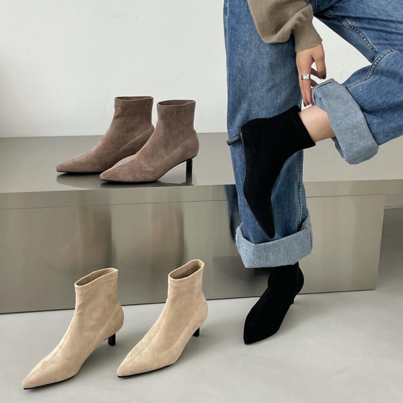 Boots Autumn And Winter Pointed Toe Short Women's Thin Low-heeled Suede High-heeled Small Pepper Nude Ladies, Black
Boots Autumn And Winter Pointed Toe Short Women's Thin Low-heeled Suede High-heeled Small Pepper Nude Ladies, Black