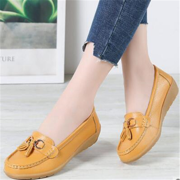 Comfortable spring leather shoes middle-aged and elderly mother women's single peas shoe Jurchen soft bottom wedges, Beige
Comfortable spring leather shoes middle-aged and elderly mother women's single peas shoe Jurchen soft bottom wedges, Beige