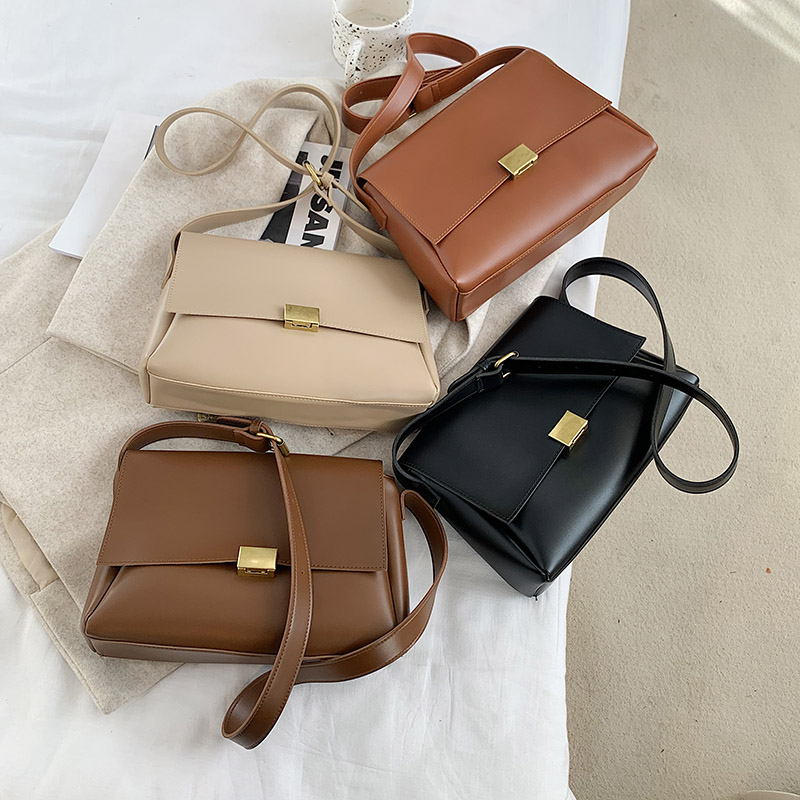 Simple PU Leather Crossbody Bags For Women 2021 High Quality Small Cross Body Brand Designer Shoulder Handbags, Black
Simple PU Leather Crossbody Bags For Women 2021 High Quality Small Cross Body Brand Designer Shoulder Handbags, Black