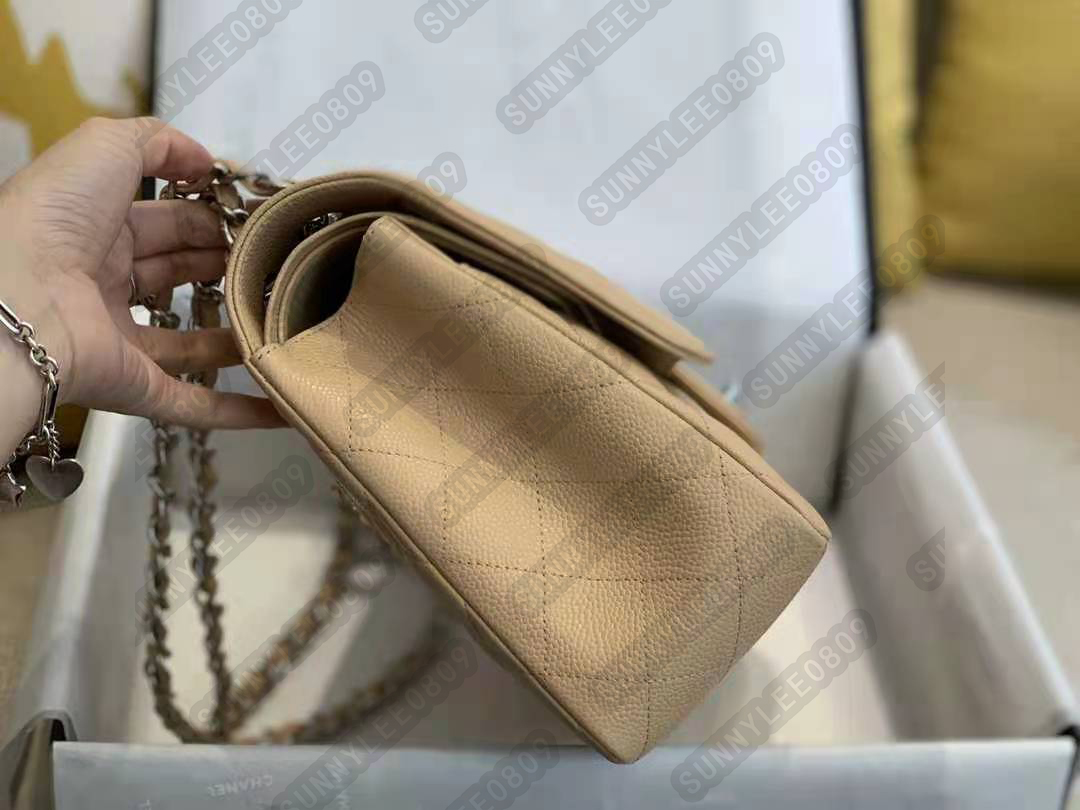2021 Fashionable Ladies Cowhide Caviar granules designer channel bag 30cm, Khaki(30cm)
2021 Fashionable Ladies Cowhide Caviar granules designer channel bag 30cm, Khaki(30cm)