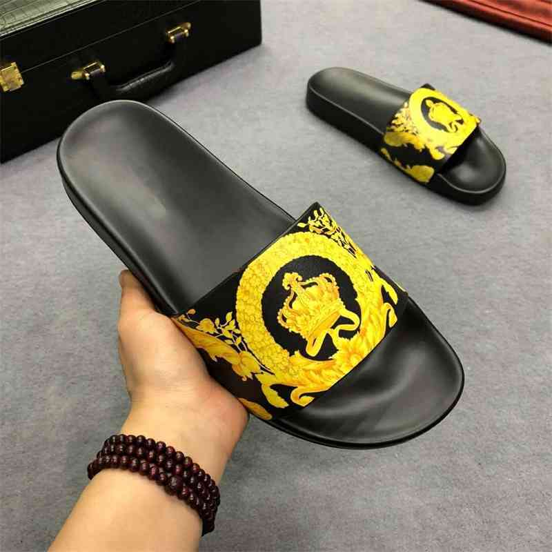 Summer New Slippers Men Leather Flip Flop Casual Beach Shoes Printed Trendy Brand Sandals, Black
Summer New Slippers Men Leather Flip Flop Casual Beach Shoes Printed Trendy Brand Sandals, Black
