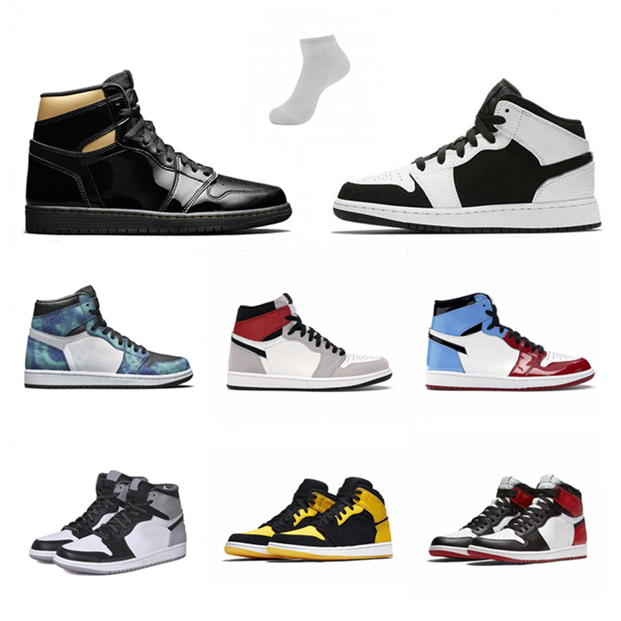 Mens 1 high OG basketball shoes 1s University Blue silver royal toe black metallic gold smoke grey UNC Patent men women Sneakers trainers
Mens 1 high OG basketball shoes 1s University Blue silver royal toe black metallic gold smoke grey UNC Patent men women Sneakers trainers