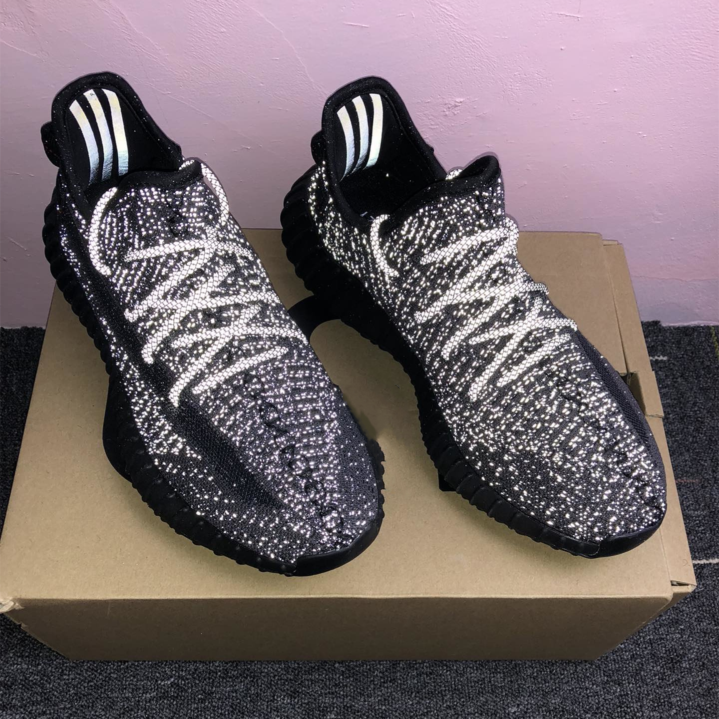 3M Static Reflective V2 Running shoes Belgua 2.0 Semi Frozen Butter Yellow Blue Shoe Top Quality Designer Men Women Trainer Sneakers Eur 36-46, Box
3M Static Reflective V2 Running shoes Belgua 2.0 Semi Frozen Butter Yellow Blue Shoe Top Quality Designer Men Women Trainer Sneakers Eur 36-46, Box