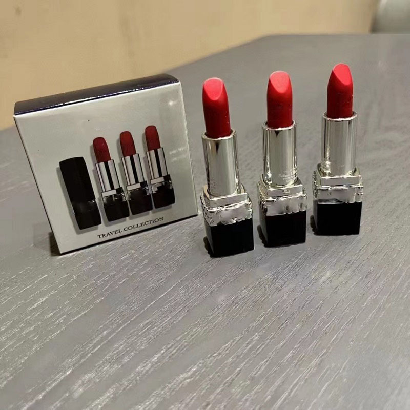 Popular brand Makeup Matte Mini lipstick 3 Colors Matte 999 strong red SATIN 999 Lips cosmetic black tube, Mixed color with logo
Popular brand Makeup Matte Mini lipstick 3 Colors Matte 999 strong red SATIN 999 Lips cosmetic black tube, Mixed color with logo