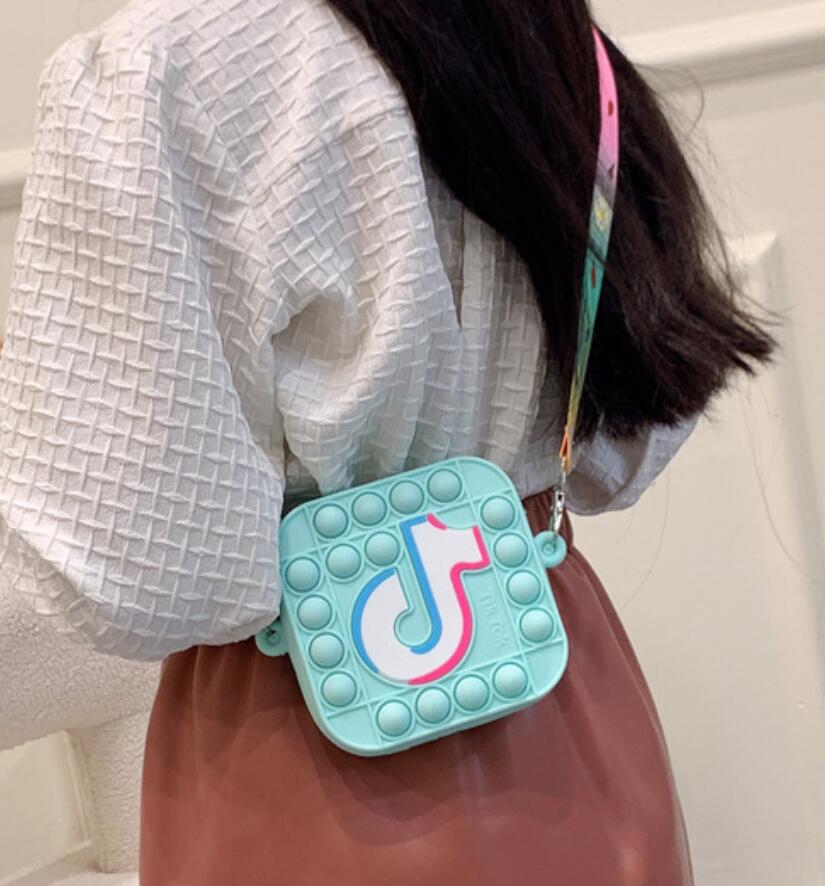 Fidget Sensory Bubble Bretelle Shoulder Bag Cellphone Straps Finger Push Phone Pouch Case Change Coin Purse Decompression Tik Tok Popping To
Fidget Sensory Bubble Bretelle Shoulder Bag Cellphone Straps Finger Push Phone Pouch Case Change Coin Purse Decompression Tik Tok Popping To