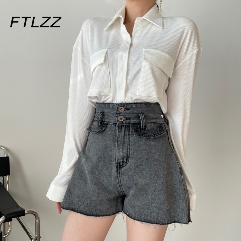 Woman Streetwear High Waist Jeans Shorts Summer Vintage 2 Buttons Baggy Wide Leg Denim Women Casual Korean Black Pants 210602
Woman Streetwear High Waist Jeans Shorts Summer Vintage 2 Buttons Baggy Wide Leg Denim Women Casual Korean Black Pants 210602