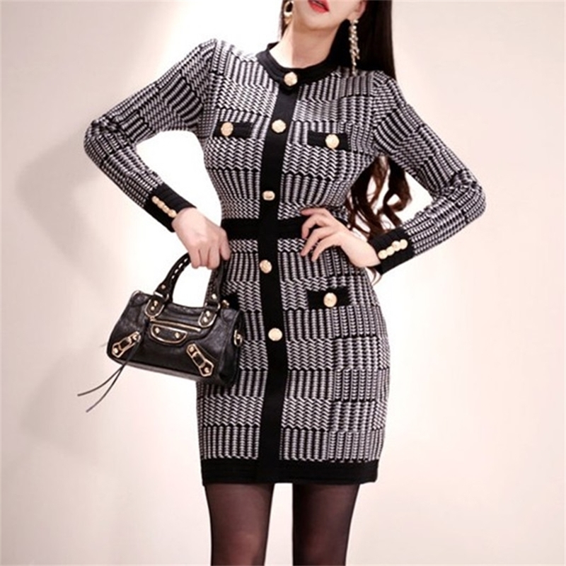 Autumn Winter Women Patchwork Knitted Dress Gold Button Long Sleeves Base Keep Warm High Elasticity Sexy Slim Dresses 210603, Picture color
Autumn Winter Women Patchwork Knitted Dress Gold Button Long Sleeves Base Keep Warm High Elasticity Sexy Slim Dresses 210603, Picture color