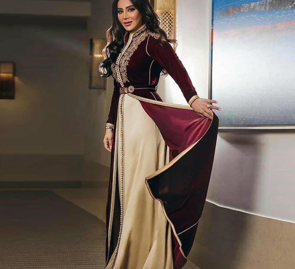 Vintage Burgundy Moroccan Kaftan Evening Dress 2021 V Neck Long Sleeve Gold Lace Arabic Prom Dresses Beaded Formal Party Gowns Vestidos Robe De Soirée