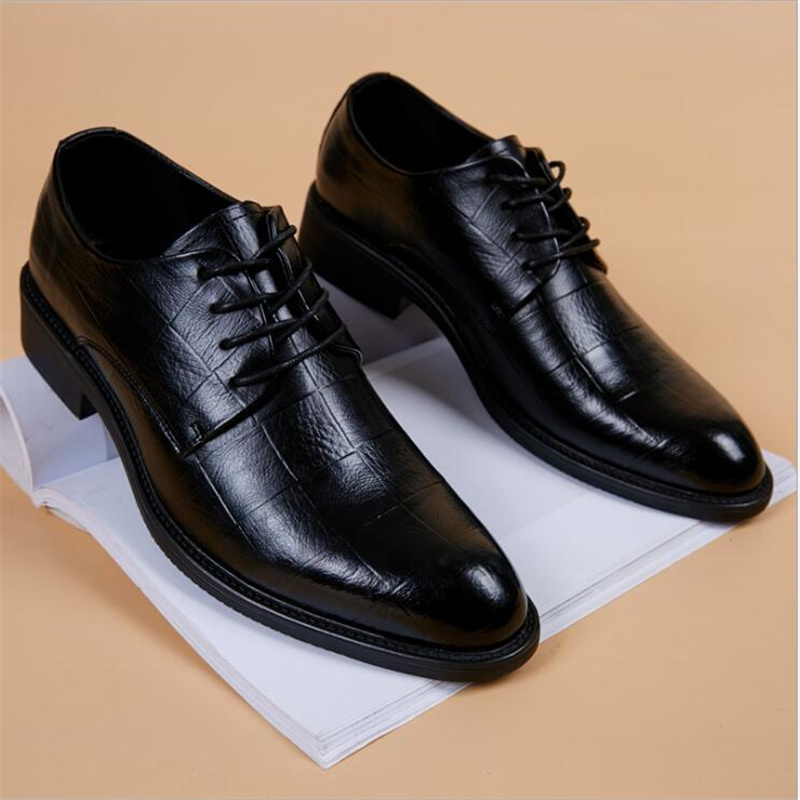 Men Dress Shoes Hommes Fashion Business Chaussures habillées pour uomini 2021 Classic Leather Men'S Suits