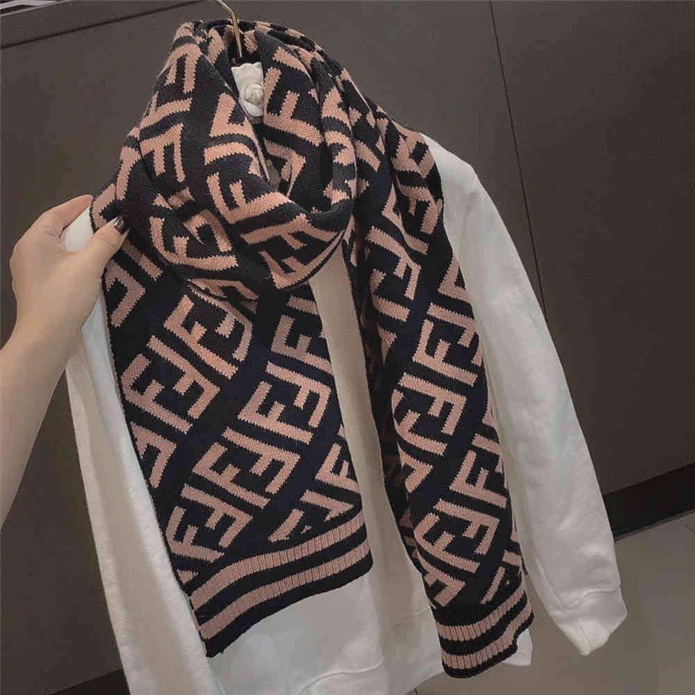Temperament F letter knitting wool women's winter warm scarf Korean versatile long dual purpose shawl thick
Temperament F letter knitting wool women's winter warm scarf Korean versatile long dual purpose shawl thick