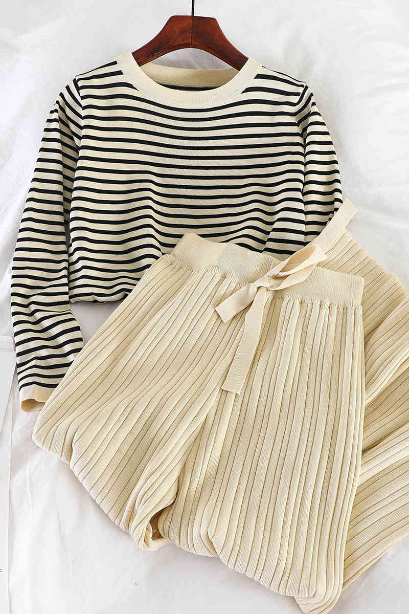 Autumn Winter Women Two Pieces Set Knitted Sweater Pleated Wide Leg Pants Lady Chic Suit Casual Loose 2 Piece Sets 210519