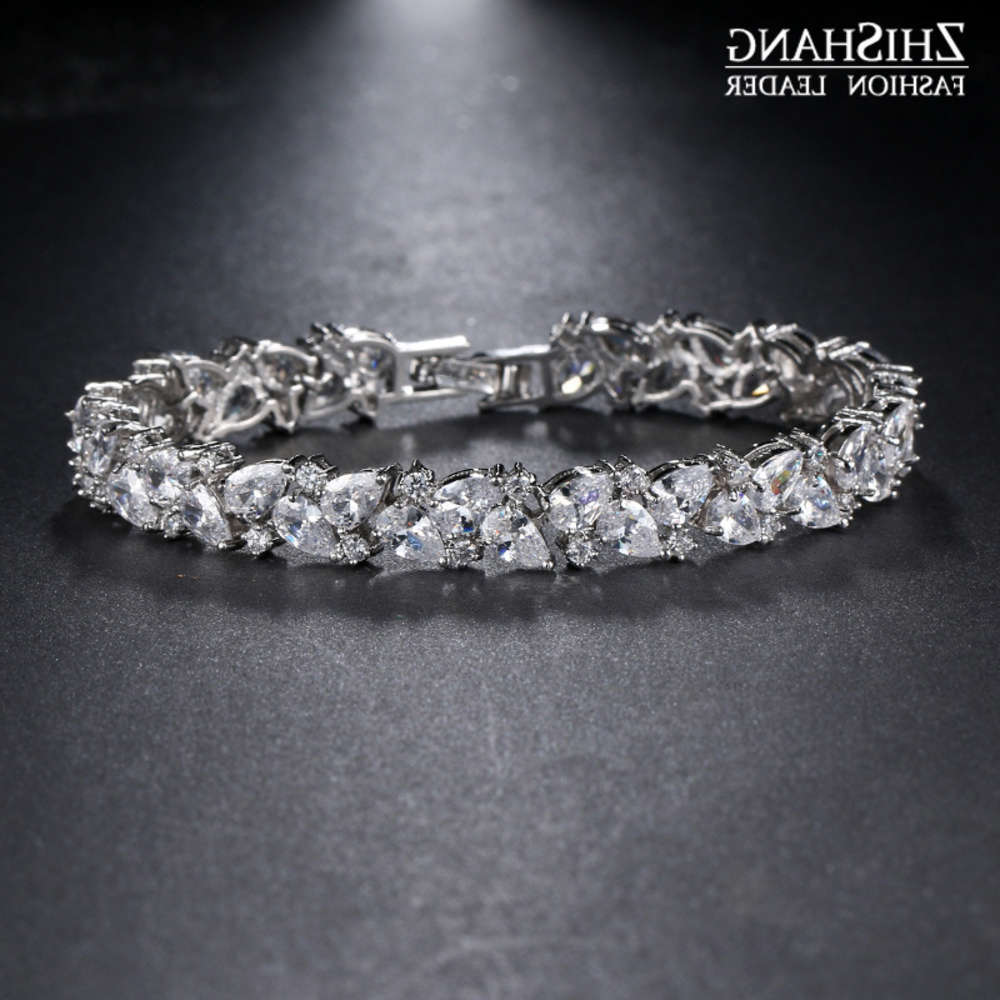 Hand catenary AAA Zircon simple elegant fashion goddess Bracelet plated with real platinum, Black
Hand catenary AAA Zircon simple elegant fashion goddess Bracelet plated with real platinum, Black