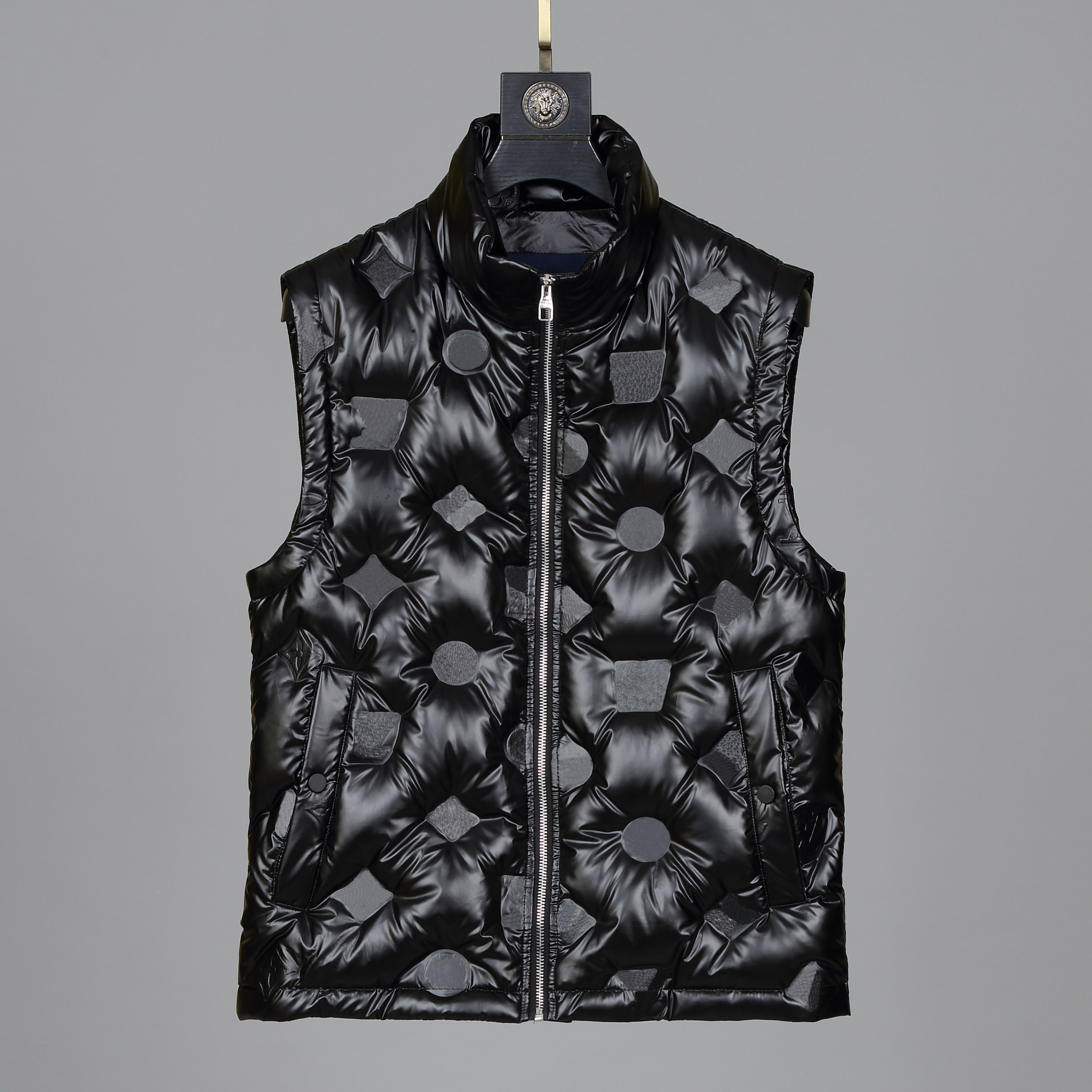 Mens Designers Down Jackets Parka Men Womens Winter Jacket Vests Couples Clothing Fashion Coat Outerwear Puffer Jacket For Male Size M-XXXL, Black
Mens Designers Down Jackets Parka Men Womens Winter Jacket Vests Couples Clothing Fashion Coat Outerwear Puffer Jacket For Male Size M-XXXL, Black