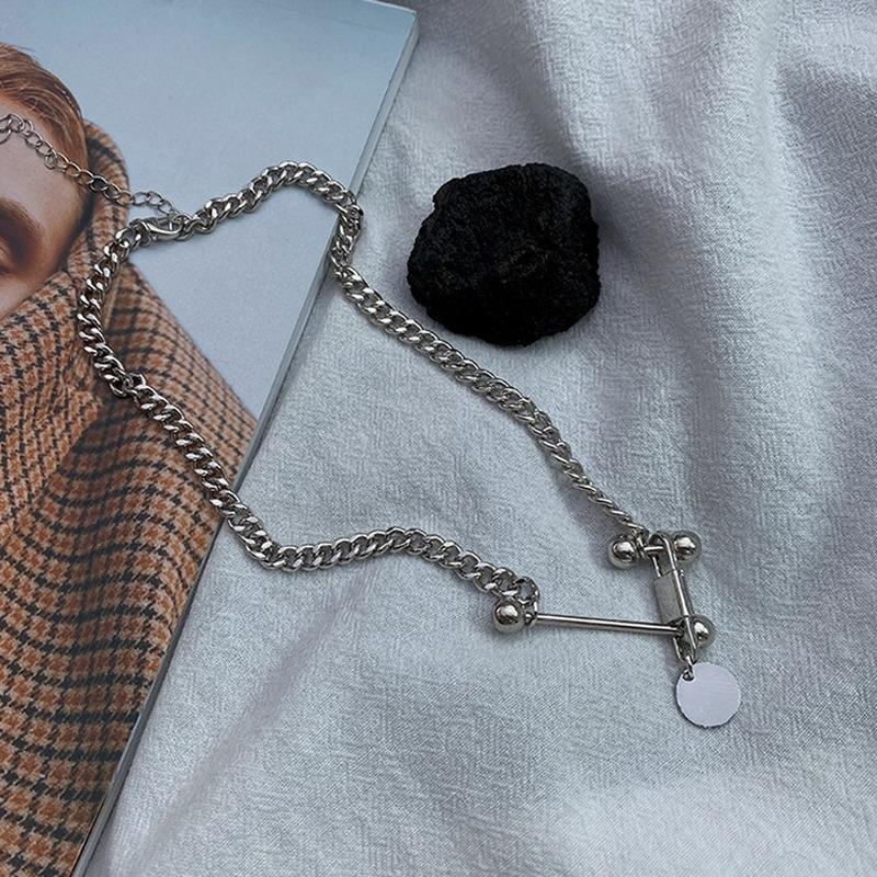 Pendant Necklaces VSnow Minimalist Dumbbells Circle Chokers Necklace Street Style Hollow Chunky Chain Asymmetric For Women Party Jewelry, Silver
Pendant Necklaces VSnow Minimalist Dumbbells Circle Chokers Necklace Street Style Hollow Chunky Chain Asymmetric For Women Party Jewelry, Silver