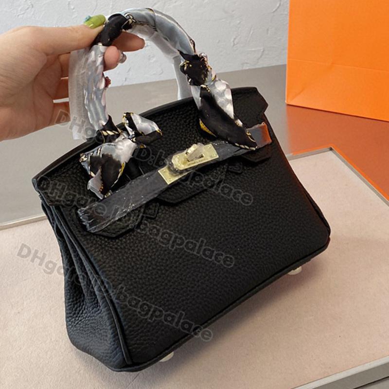 2022 luxurys designers Shoulder bags 20CM Women Totes Messenger Bag Fashion Vintage printing classic crossbody Genuine Leather Handbag cross body High Quality 5a, No bags
2022 luxurys designers Shoulder bags 20CM Women Totes Messenger Bag Fashion Vintage printing classic crossbody Genuine Leather Handbag cross body High Quality 5a, No bags