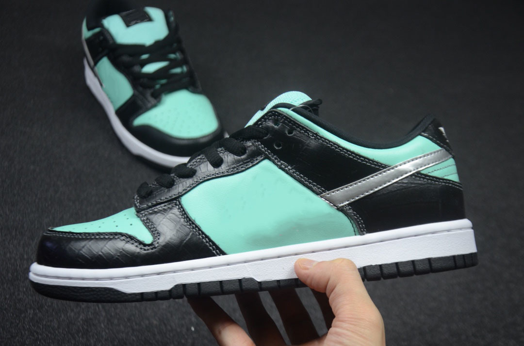 Shoes Dunk Men Women Running Low PRO QS Skateboard Black diamond Tiffany luxurys Designer Sneakers
Shoes Dunk Men Women Running Low PRO QS Skateboard Black diamond Tiffany luxurys Designer Sneakers