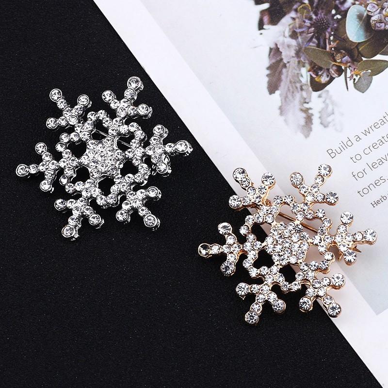 Pins, Brooches Fashion Rhinestone Snowflake Brooch For Women Gold Crystal Winter Sweater Shirt Suit Collar Needle Jewelry, Gray
Pins, Brooches Fashion Rhinestone Snowflake Brooch For Women Gold Crystal Winter Sweater Shirt Suit Collar Needle Jewelry, Gray