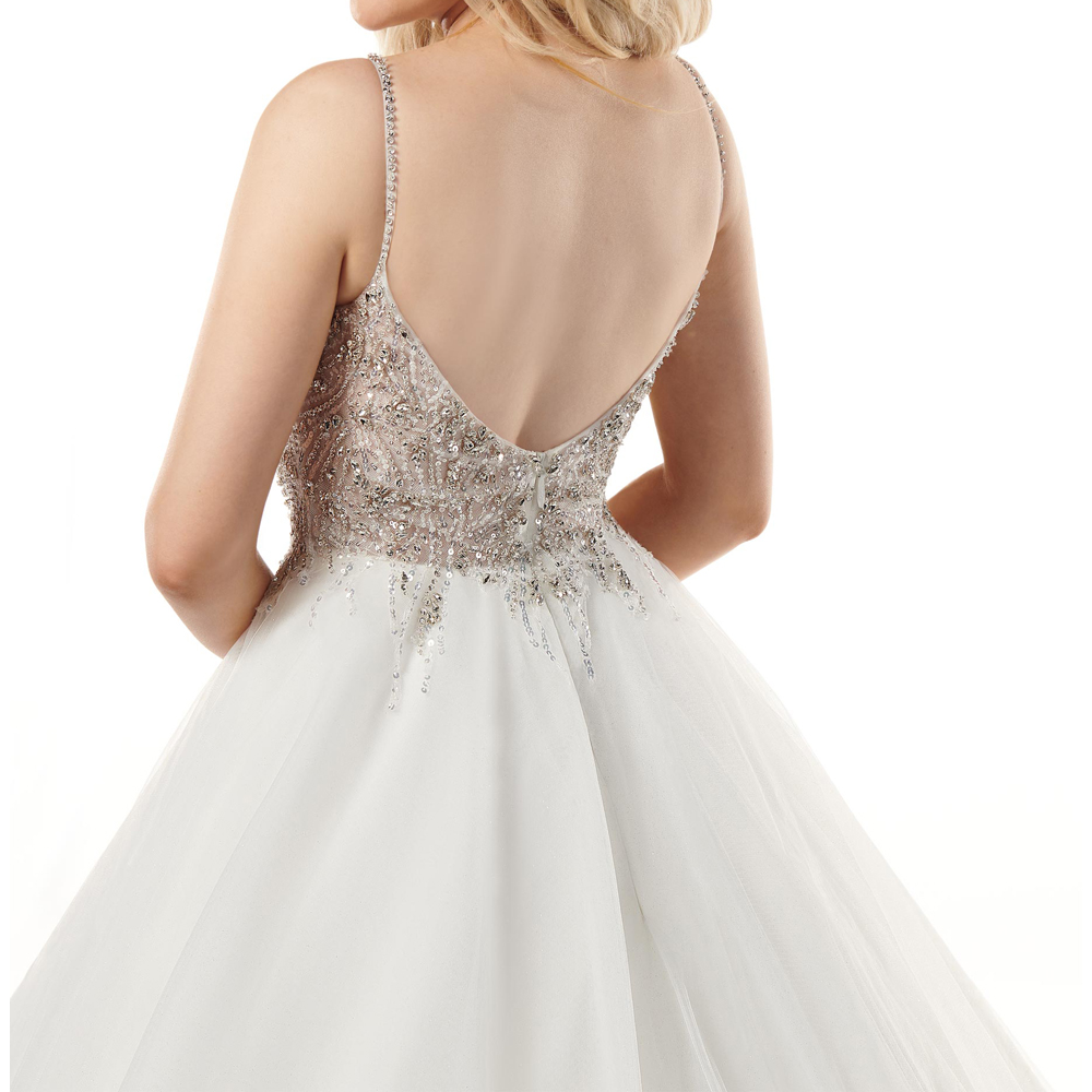 Glittering Sequin Embroidered Tulle Wedding Dress with a Plunging Sweetheart neckline Backless Bridal Gowns Sheer Bodice