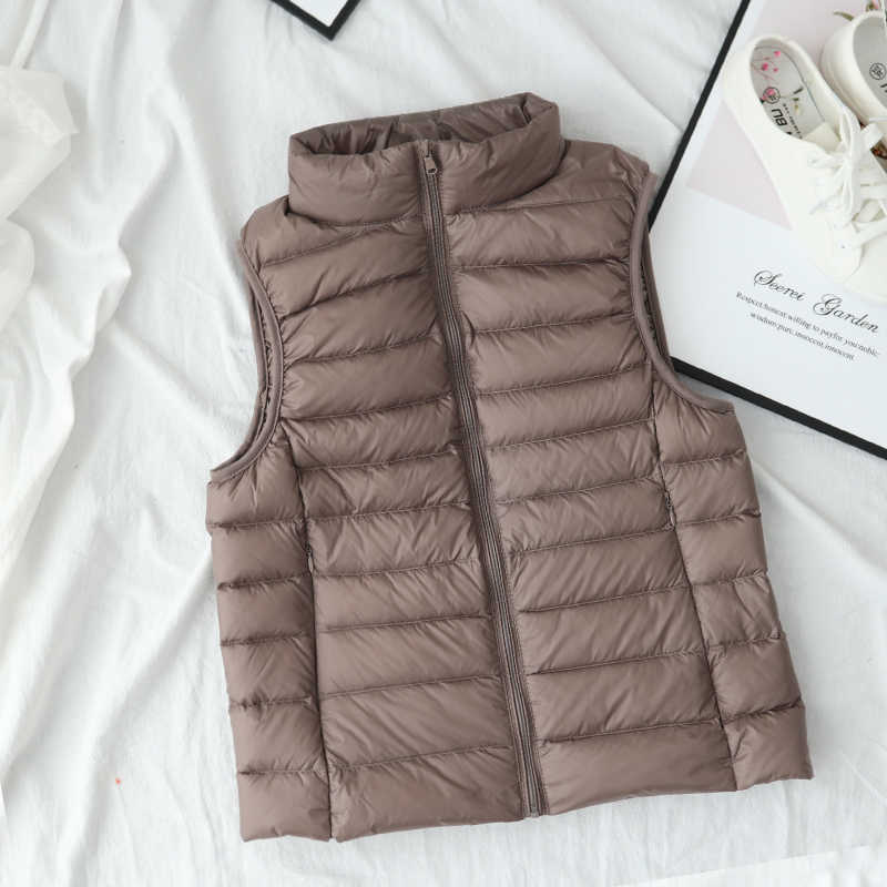 Autumn Winter Women Double Coat Sleeveless Waistcoat Ultra Light Down Vest Parka Female Short Duck Down Coat Tops 211007wtt