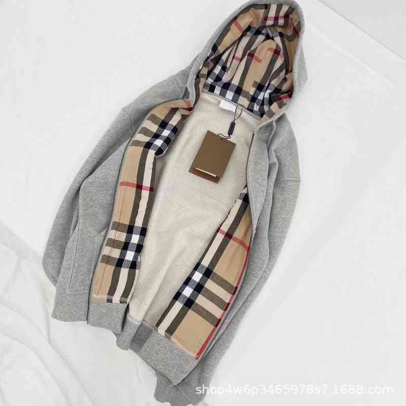 Good Brand Coat Chao brand BBR stitched Plaid war horse embroidery hooded zipper Plush coat men's an RJ40, Gray
Good Brand Coat Chao brand BBR stitched Plaid war horse embroidery hooded zipper Plush coat men's an RJ40, Gray