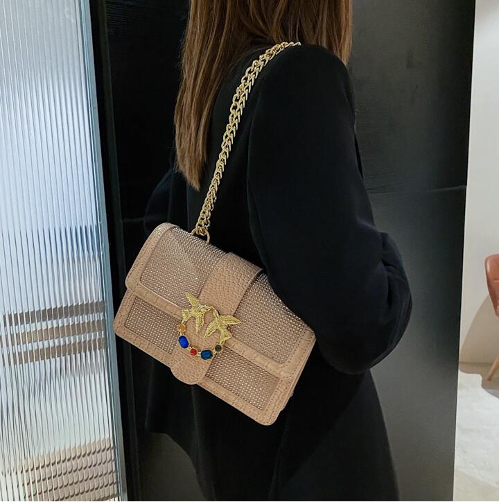 Factory outlet women leathers shoulder bags street trend rivet chain bag sweet lady diamond handbag personalized embossed leather handbags, Fuchsia(boutique box)
Factory outlet women leathers shoulder bags street trend rivet chain bag sweet lady diamond handbag personalized embossed leather handbags, Fuchsia(boutique box)
