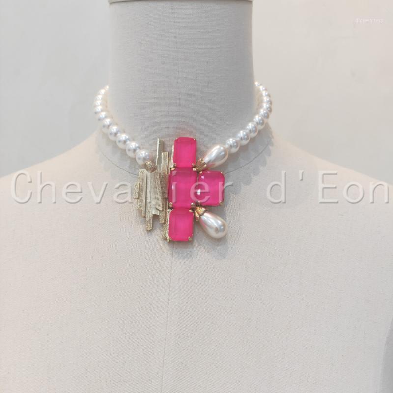 Chains Luxury Women Vintage Pink Resin Cross Pearl Crystal Pendant Top Quality Chain Necklace Brand Fashion Jewelry
Chains Luxury Women Vintage Pink Resin Cross Pearl Crystal Pendant Top Quality Chain Necklace Brand Fashion Jewelry