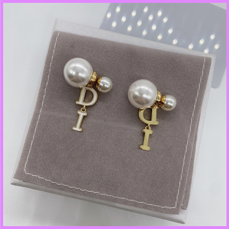 New 2021 Women Fashion Pearl Earrings Designer Jewelry Ladies Outdoor Chain Letters Earring Foe Party Wedding Designers Ear Studs D2111016F
New 2021 Women Fashion Pearl Earrings Designer Jewelry Ladies Outdoor Chain Letters Earring Foe Party Wedding Designers Ear Studs D2111016F