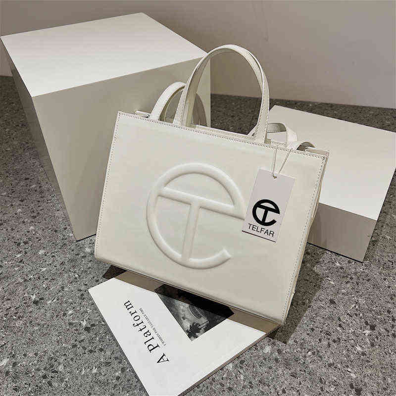 Luxury Brand Telfaring Bag Popular Bloger Female Fashion Shoulder Bags New Black Pu Leather Square Handbag Celebrity Shopper bag, Blue
Luxury Brand Telfaring Bag Popular Bloger Female Fashion Shoulder Bags New Black Pu Leather Square Handbag Celebrity Shopper bag, Blue