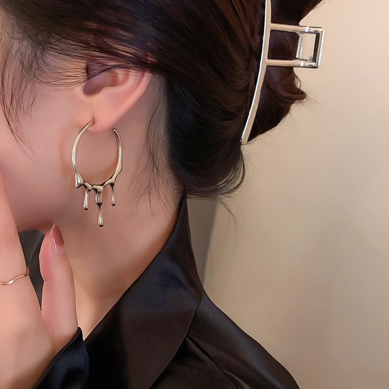 Hoop & Huggie VSnow Hyperbolic Lava Silver Color Metallic Waterdrop Earring For Women Hollow Out Irregular Open Party Jewellery
Hoop & Huggie VSnow Hyperbolic Lava Silver Color Metallic Waterdrop Earring For Women Hollow Out Irregular Open Party Jewellery