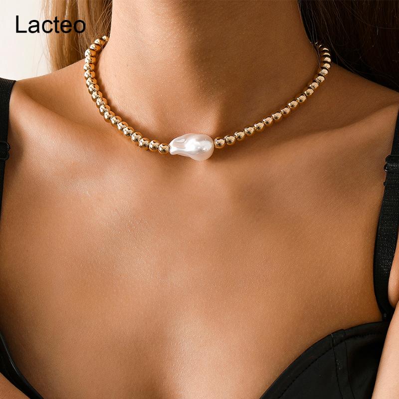 Lacteo Bohemian Baroque Imitation Pearls Shape Pendant Necklace For Women 2021 Fashion Trendy CCB Clavicle Chain Chokers, Golden;silver
Lacteo Bohemian Baroque Imitation Pearls Shape Pendant Necklace For Women 2021 Fashion Trendy CCB Clavicle Chain Chokers, Golden;silver