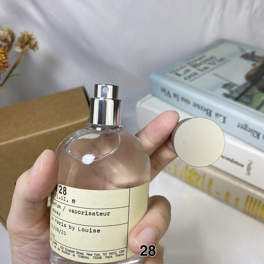 Top quality perfume fragrance CITRON 28 100ml Eau De Parfum spray Brand Long Lasting fragrances Fast Delivery
Top quality perfume fragrance CITRON 28 100ml Eau De Parfum spray Brand Long Lasting fragrances Fast Delivery