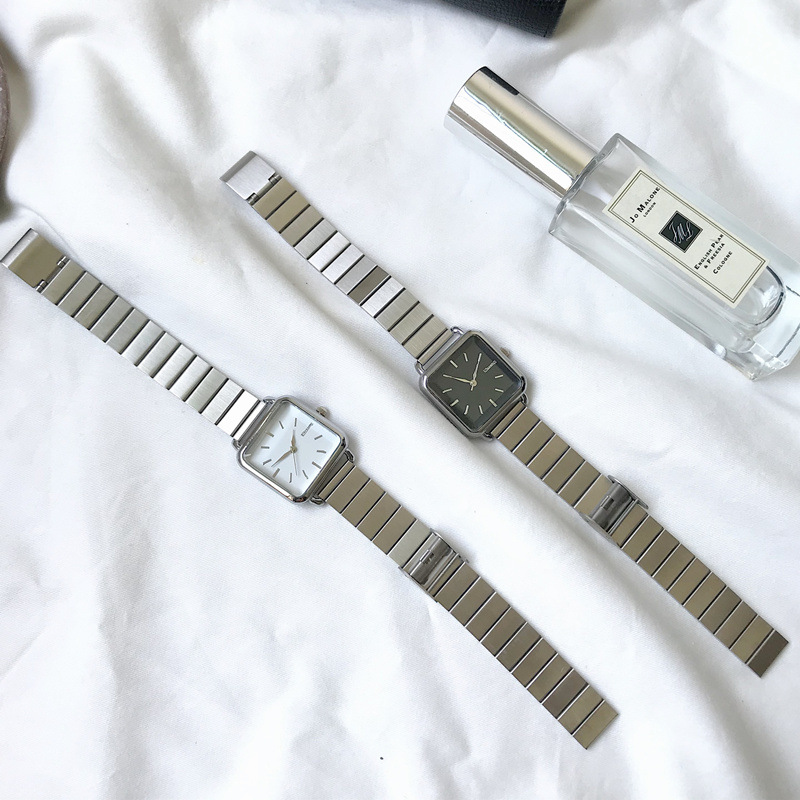 Simple Silver Women Watches Ulzzang Brand Exquisite Stainless Steel Ladies Wristwatches Fashion Minimalist Female Quartz Clock, White
Simple Silver Women Watches Ulzzang Brand Exquisite Stainless Steel Ladies Wristwatches Fashion Minimalist Female Quartz Clock, White