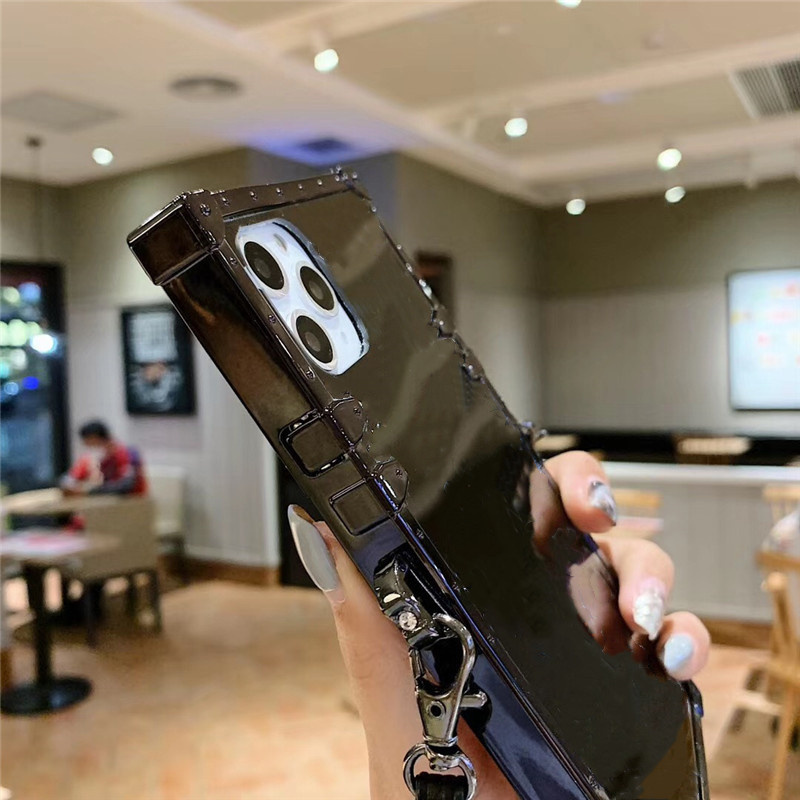 Designer Mirror Flower Phone Cases for Iphone 12 Mini 11 Pro X XS XR Max 6 S 7 8 Plus Fashion Protection Cellphone Cover, Black
Designer Mirror Flower Phone Cases for Iphone 12 Mini 11 Pro X XS XR Max 6 S 7 8 Plus Fashion Protection Cellphone Cover, Black