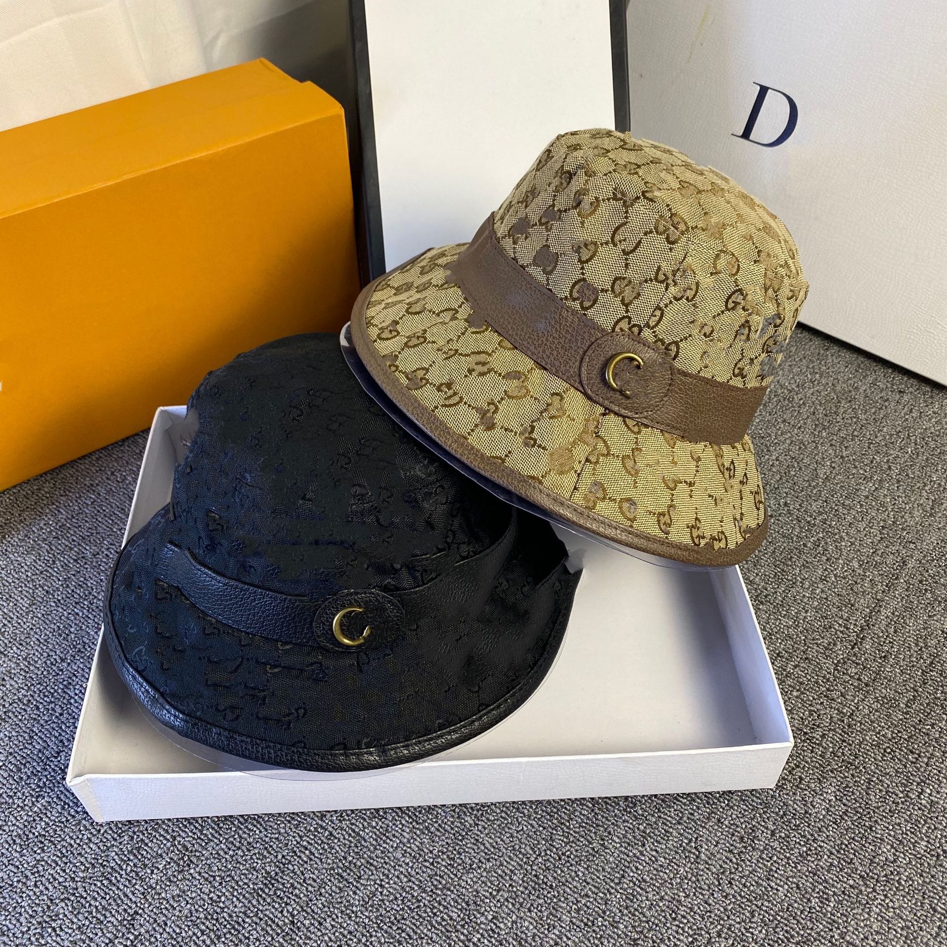 2021 trendy designer bucket hat men brown letter print women hats for gift designer hats fashion luxury men Bucket Hat unisex, Blue;gray
2021 trendy designer bucket hat men brown letter print women hats for gift designer hats fashion luxury men Bucket Hat unisex, Blue;gray