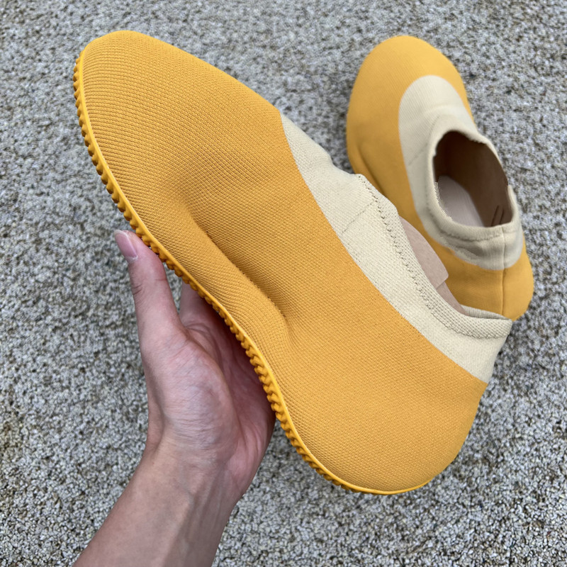 2022 Authentic Runner Sulfur Shoes Sports Sneakers Womens Mens With Box 36-47.5 GW5353, Pay for extra lace
2022 Authentic Runner Sulfur Shoes Sports Sneakers Womens Mens With Box 36-47.5 GW5353, Pay for extra lace
