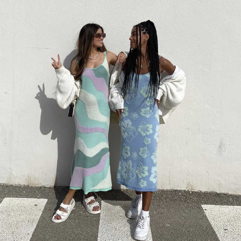 House Of Party Dresse Sunny Beach Sundress Hollow Out Spaghetti Strap Knit Summer Sexy Bodycon Paisley 210623