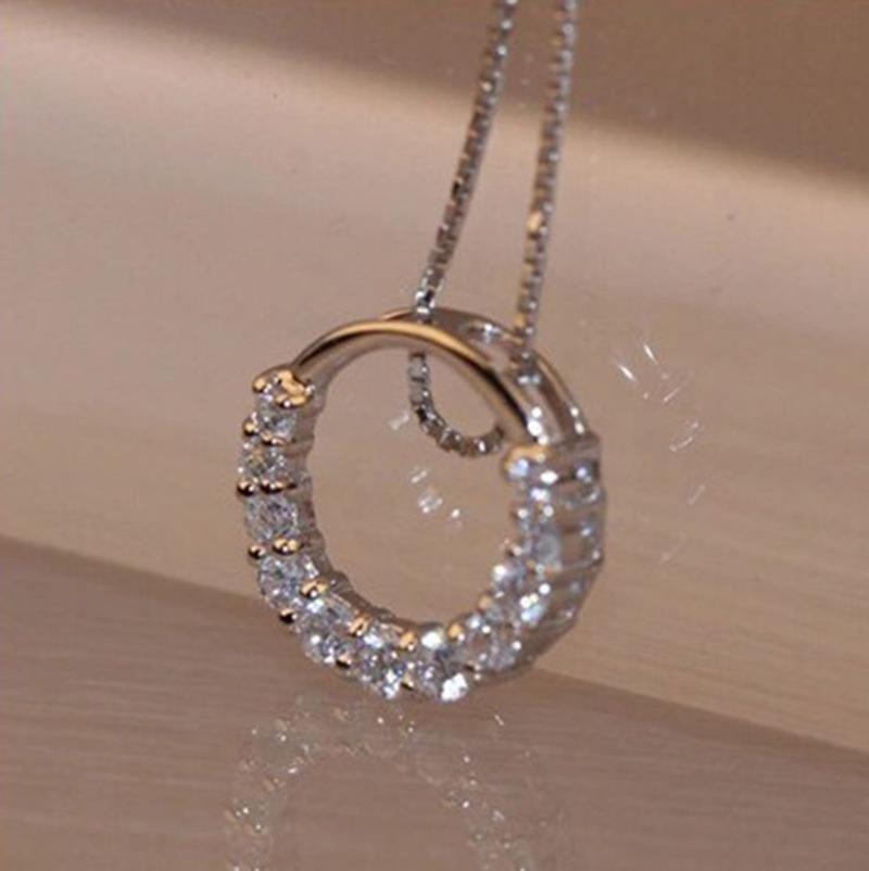 Chains Shiny Paved Tiny Crysral Circle Necklaces Unquie Round Choker Pendant Chain Jewelry Women Minimalist Elegant Necklace T6
Chains Shiny Paved Tiny Crysral Circle Necklaces Unquie Round Choker Pendant Chain Jewelry Women Minimalist Elegant Necklace T6