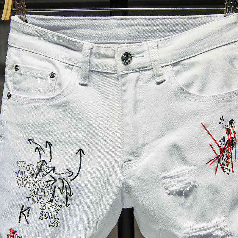 Fashion Trendy Embroidery letters Men College Boys Skinny Runway Zipper Denim Pants Destroyed Ripped Jeans Black White 211111