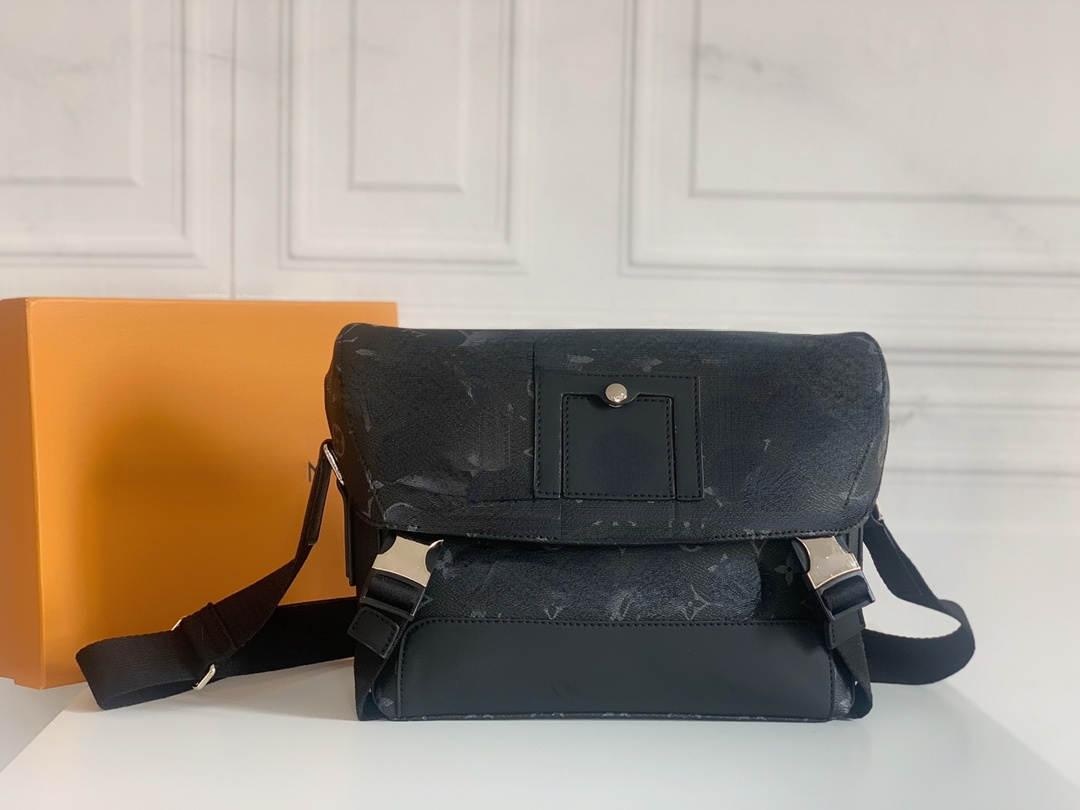 Fashion Messenger Bags Brand Designer Luxury Business Urban Original Single Totes Bag, Black
Fashion Messenger Bags Brand Designer Luxury Business Urban Original Single Totes Bag, Black