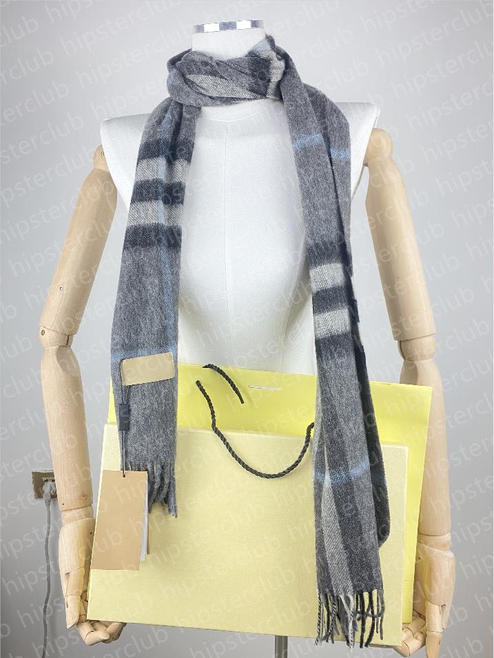 2021 winter warm designer Scarves wholesale 100%cashmere gentleman striped wool mens scarf fashion fringed womens scarfs Gift box available Size 30cm*180cm
2021 winter warm designer Scarves wholesale 100%cashmere gentleman striped wool mens scarf fashion fringed womens scarfs Gift box available Size 30cm*180cm