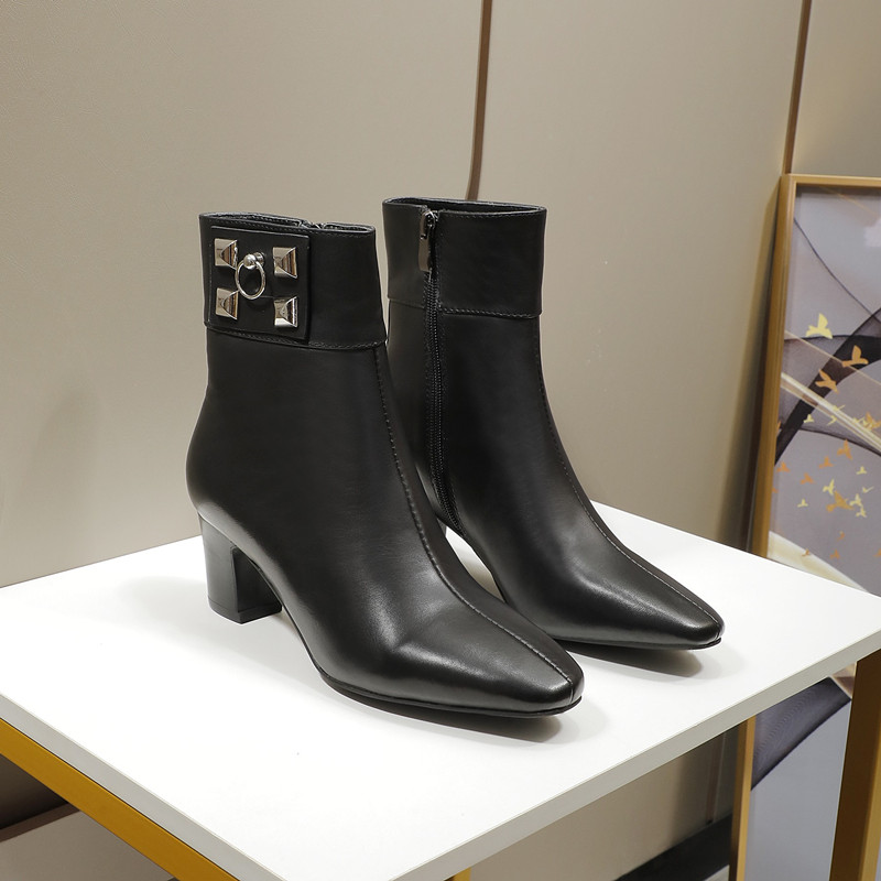 2021 fashion designer ankle boots women shoes winter Doots ladies real leather luxury designers brands shoe factory footwear martin, Black
2021 fashion designer ankle boots women shoes winter Doots ladies real leather luxury designers brands shoe factory footwear martin, Black