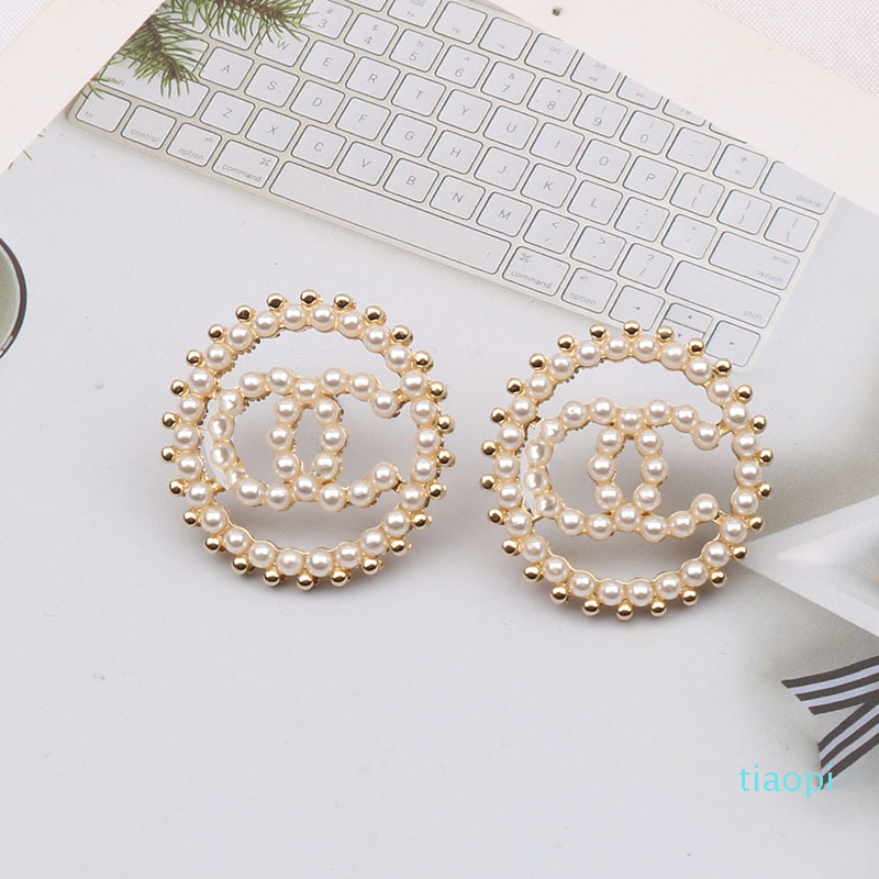 18K Gold Plated 925 Silver Luxury Brand Designers Letters Stud Flower Geometric Famous Women Round Crystal Rhinestone Pearl Earring Wedding
18K Gold Plated 925 Silver Luxury Brand Designers Letters Stud Flower Geometric Famous Women Round Crystal Rhinestone Pearl Earring Wedding