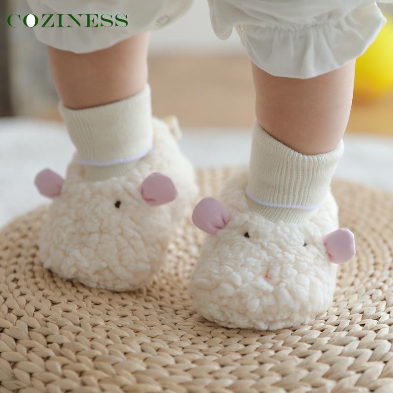 First Walkers Born Baby Toddler Shoes Cute Cartoon Animals Thicken Lamb Wool Comfortable Keep Warm Indoor Non Slip Socks Kids Floor
First Walkers Born Baby Toddler Shoes Cute Cartoon Animals Thicken Lamb Wool Comfortable Keep Warm Indoor Non Slip Socks Kids Floor