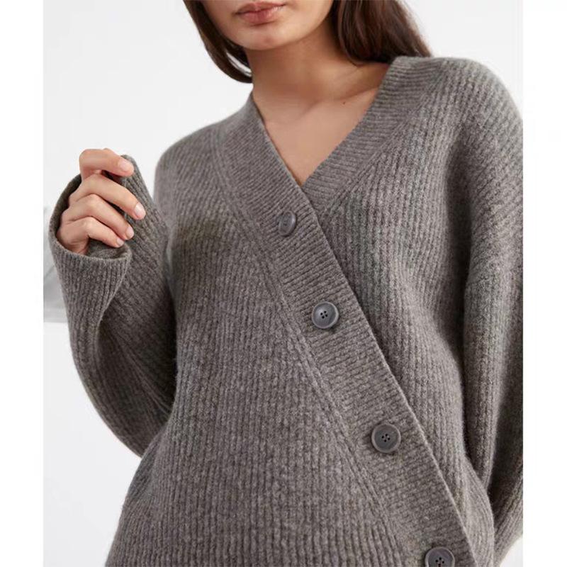 Women's Sweaters Wool Vneck Knitted Top Diagonal Button Cardigan Temperament Leisure Lazy Wind Sweater Outer Jacket Pullover, White;black 
Women's Sweaters Wool Vneck Knitted Top Diagonal Button Cardigan Temperament Leisure Lazy Wind Sweater Outer Jacket Pullover, White;black