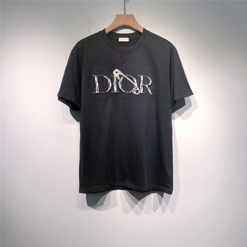 2021ss fashion brand D home embroidery pin CD letter half sleeve fashion net red casual loose short sleeve T-shirt, White;black
2021ss fashion brand D home embroidery pin CD letter half sleeve fashion net red casual loose short sleeve T-shirt, White;black