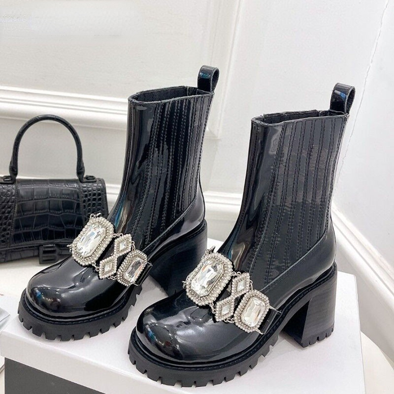 Designer Crystal Buckle Ankle Boots Block Heel Chelsea Boots Round Toe Ladies Short Boot Shiny Black Cow Leather Women Chelsea Boots
Designer Crystal Buckle Ankle Boots Block Heel Chelsea Boots Round Toe Ladies Short Boot Shiny Black Cow Leather Women Chelsea Boots