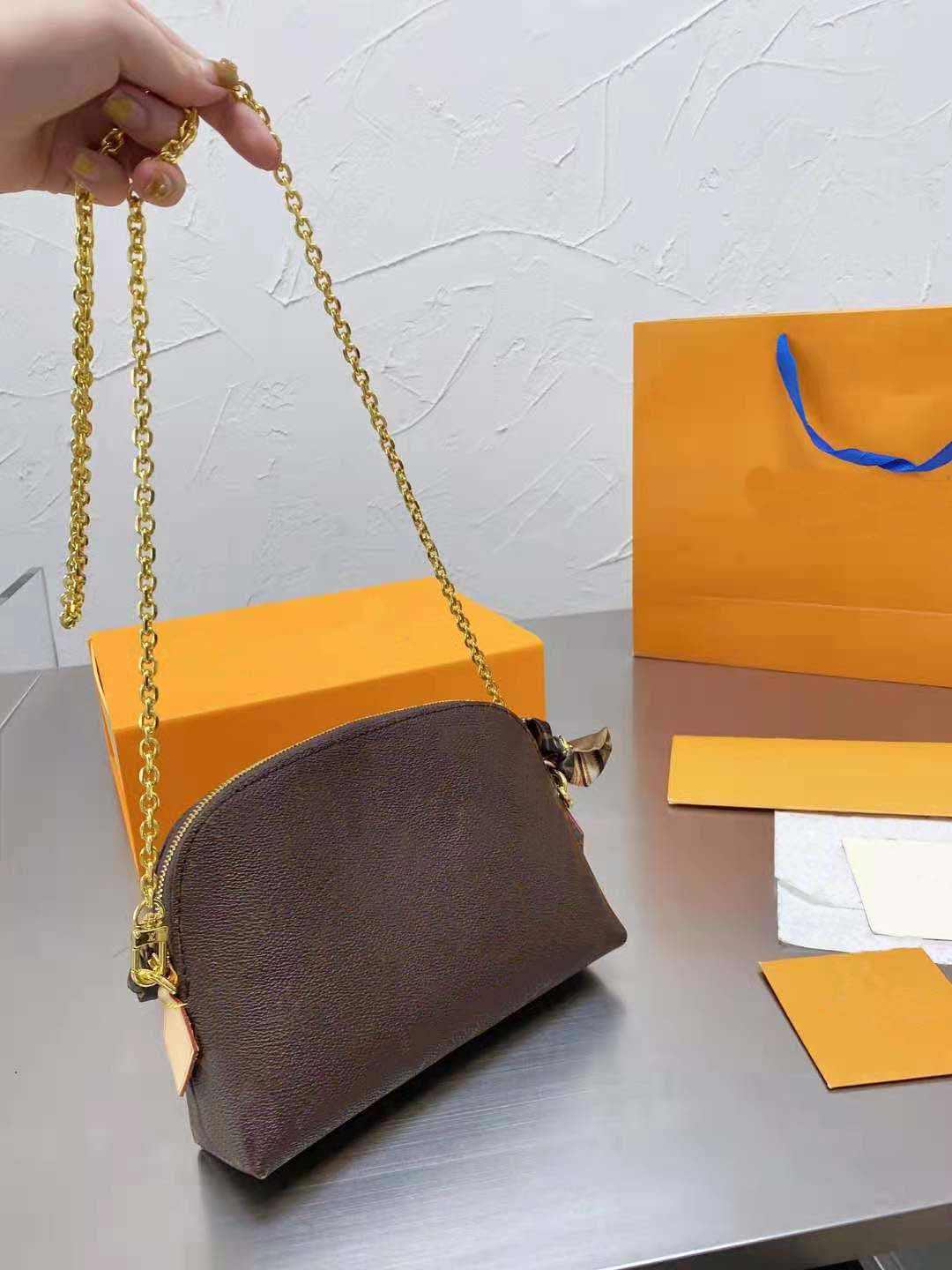 Designer Shoulder Bags Luxury Chain Bag Handbag Luxurys Designers Shell Purses Fanny Pack High quality Fashion Purse with box Wholesales
Designer Shoulder Bags Luxury Chain Bag Handbag Luxurys Designers Shell Purses Fanny Pack High quality Fashion Purse with box Wholesales