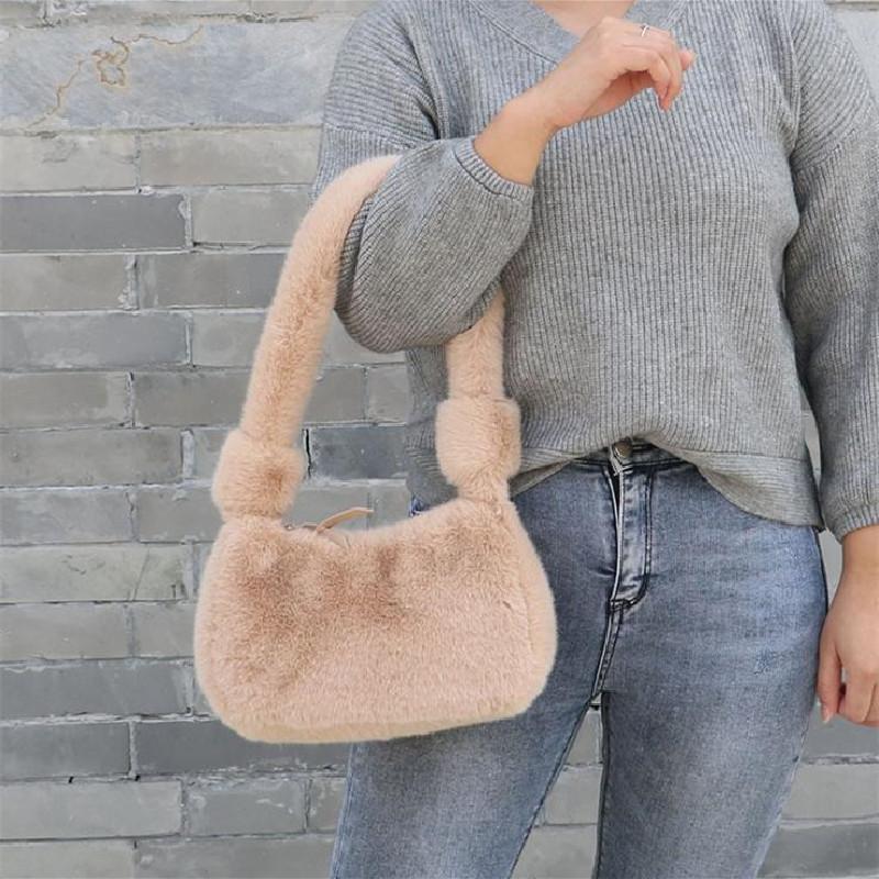 Evening Bags Autumn Winter Furry One-shoulder Armpit Bag Fashion Hand-held Plush Contracted Atmosphere Pure Color Cute, Black
Evening Bags Autumn Winter Furry One-shoulder Armpit Bag Fashion Hand-held Plush Contracted Atmosphere Pure Color Cute, Black